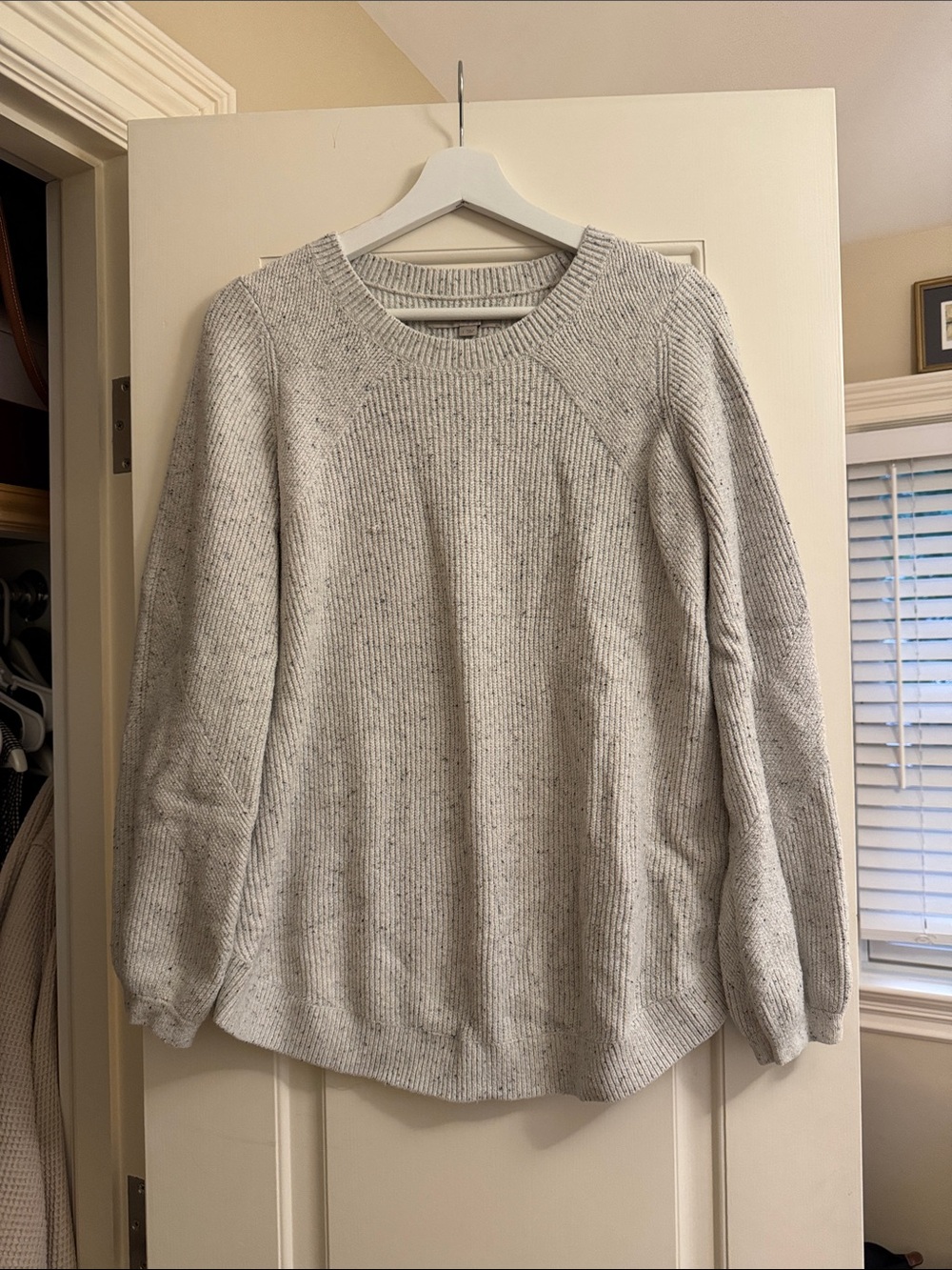 LOFT Heather Gray Crewneck Sweater - Ribbed Knit